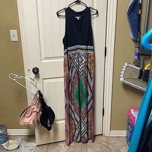 Maxi shirt sleeve multi colored skirt